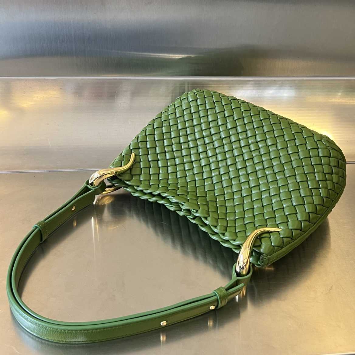 Kleine Clicker-Umhängetasche von Bottega Veneta - EUR FASHION