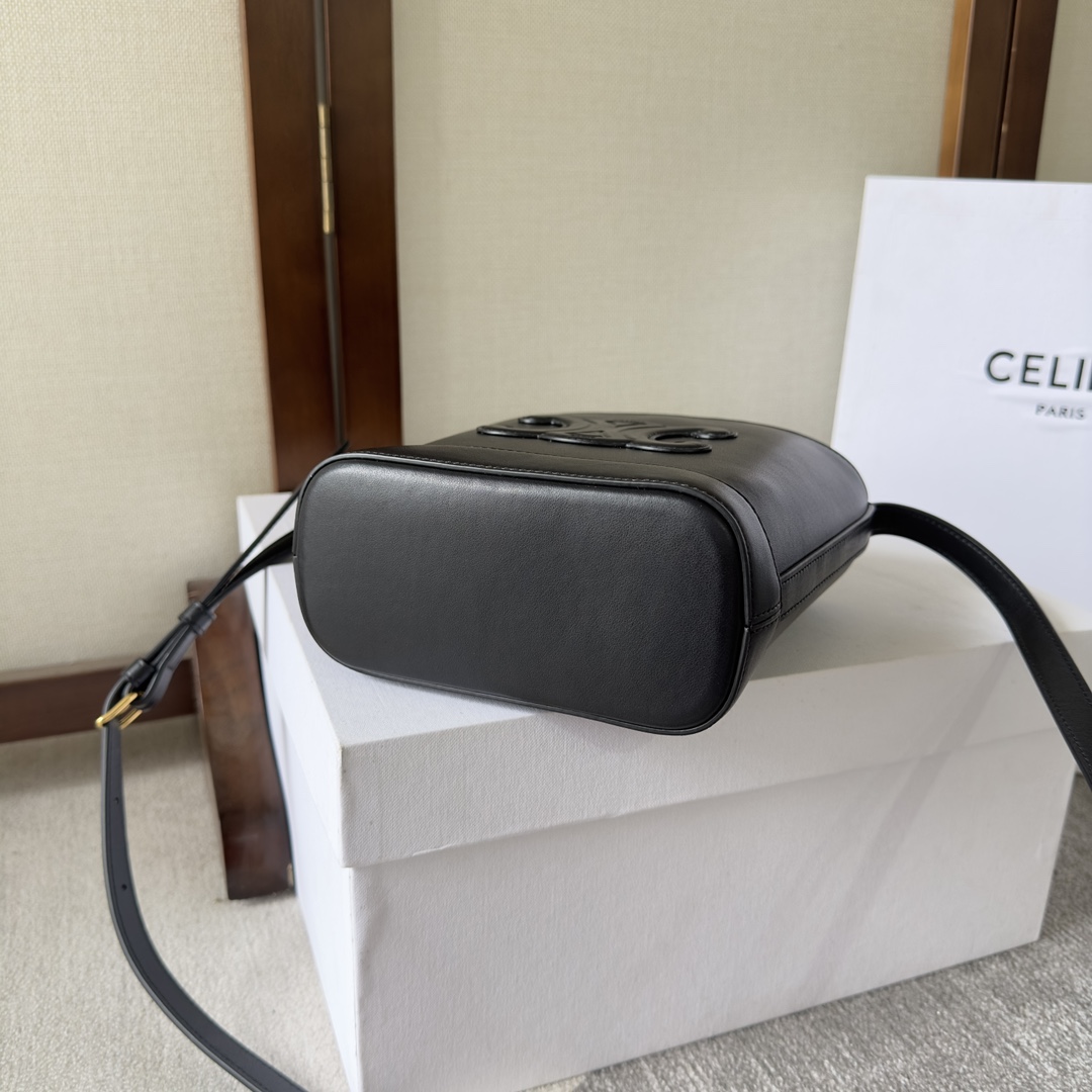 Celine Mini Bucket Cuir Triomphe aus glattem Kalbsleder - EUR FASHION