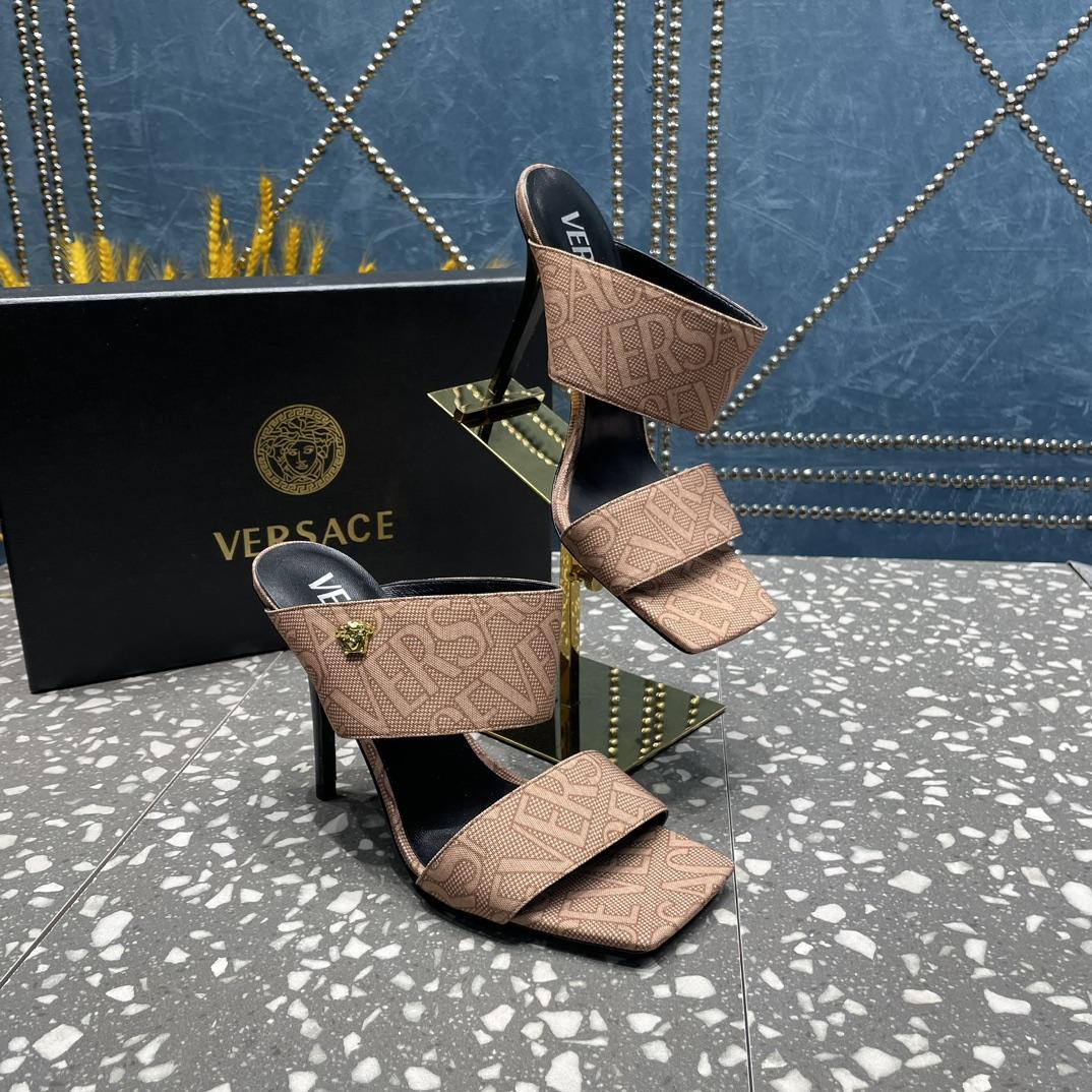 Versace Allover-Pantoletten mit hohem Absatz - EUR FASHION