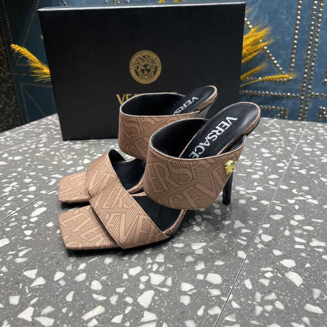 Versace Allover-Pantoletten mit hohem Absatz - EUR FASHION