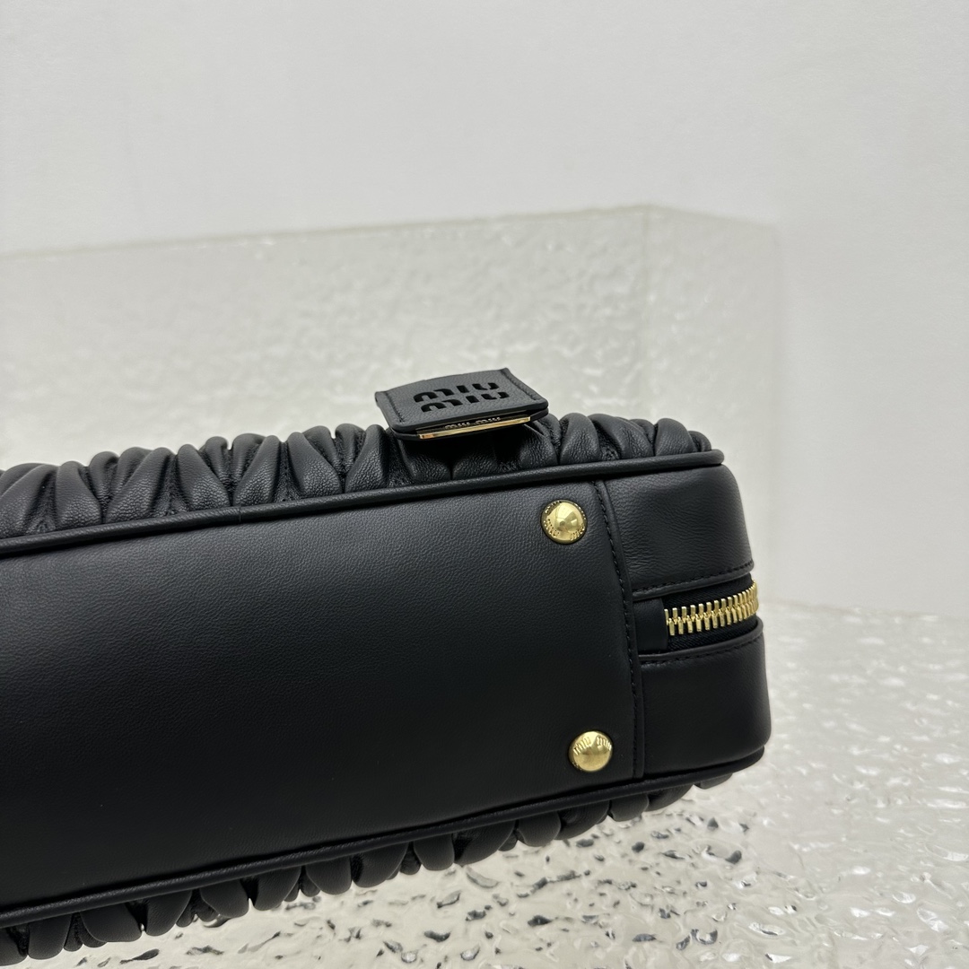 Miu Miu Arcadie Tasche aus Matelassé-Nappaleder - EUR FASHION