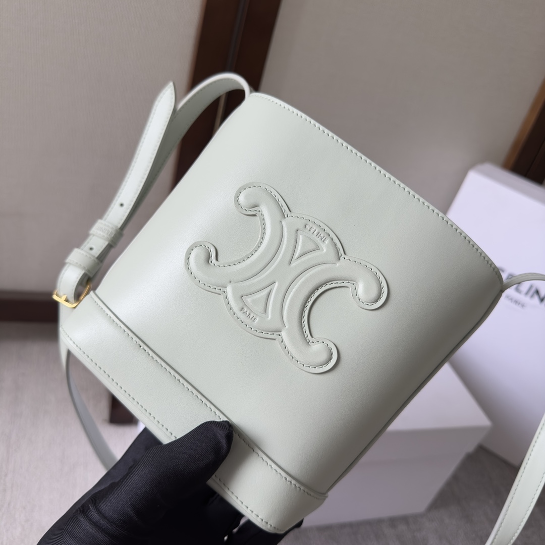 Celine Mini Bucket Cuir Triomphe aus glattem Kalbsleder - EUR FASHION