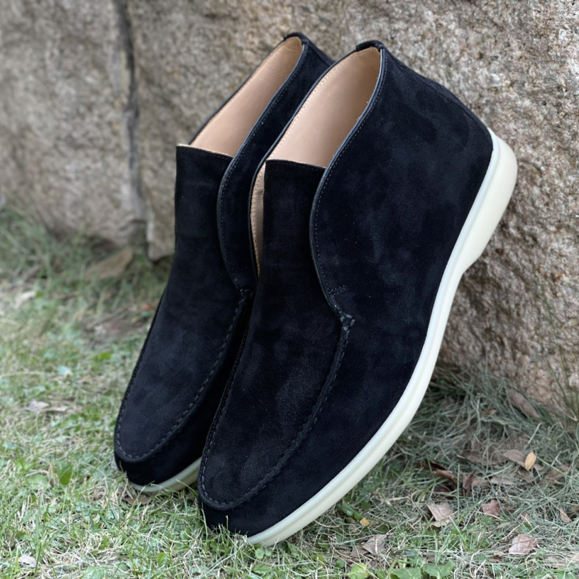 Loro Piana Sommer-Walk-Slipper mit weißer Sohle in Kaviar - EUR FASHION