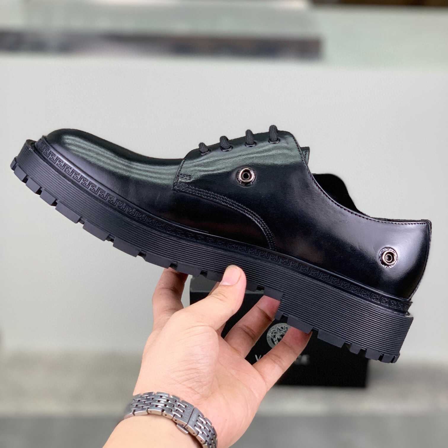 Versace Derby-Schuhe mit Medusa-Kopfmotiv - EUR FASHION