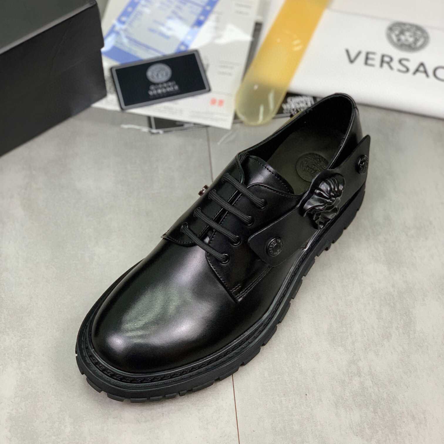 Versace Derby-Schuhe mit Medusa-Kopfmotiv - EUR FASHION