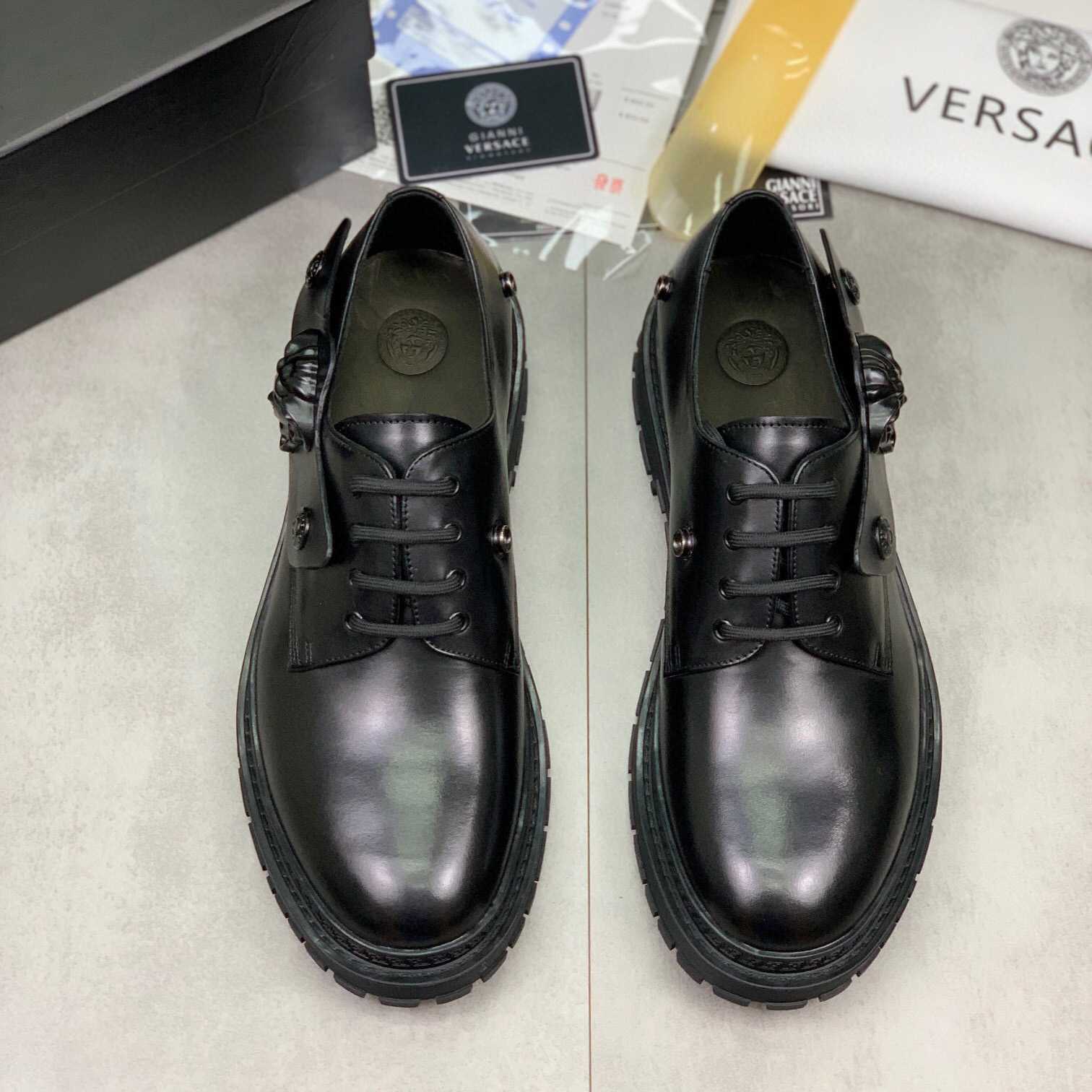 Versace Derby-Schuhe mit Medusa-Kopfmotiv - EUR FASHION
