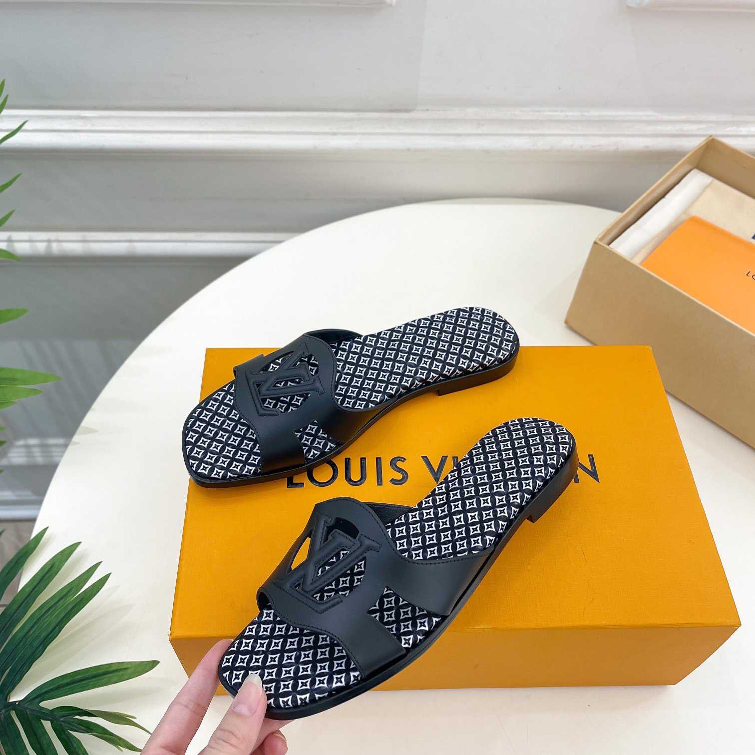 Flaches Louis Vuitton LV Isola Mule - EUR FASHION