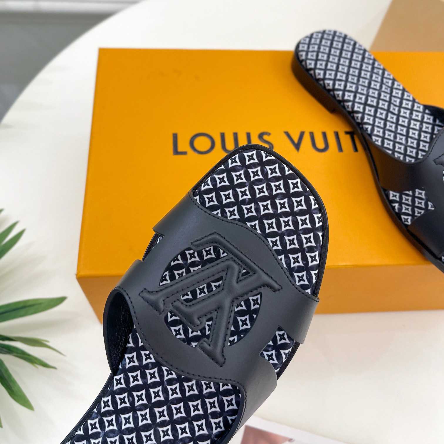 Flaches Louis Vuitton LV Isola Mule - EUR FASHION