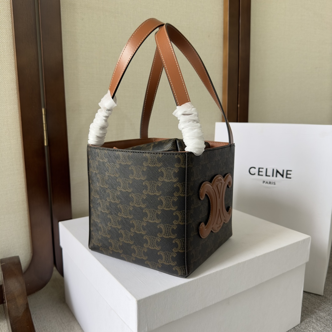 Celine Cube Bag Cuir Triomphe aus Triomphe-Canvas und Kalbsleder (15-15-15 cm) - EUR FASHION