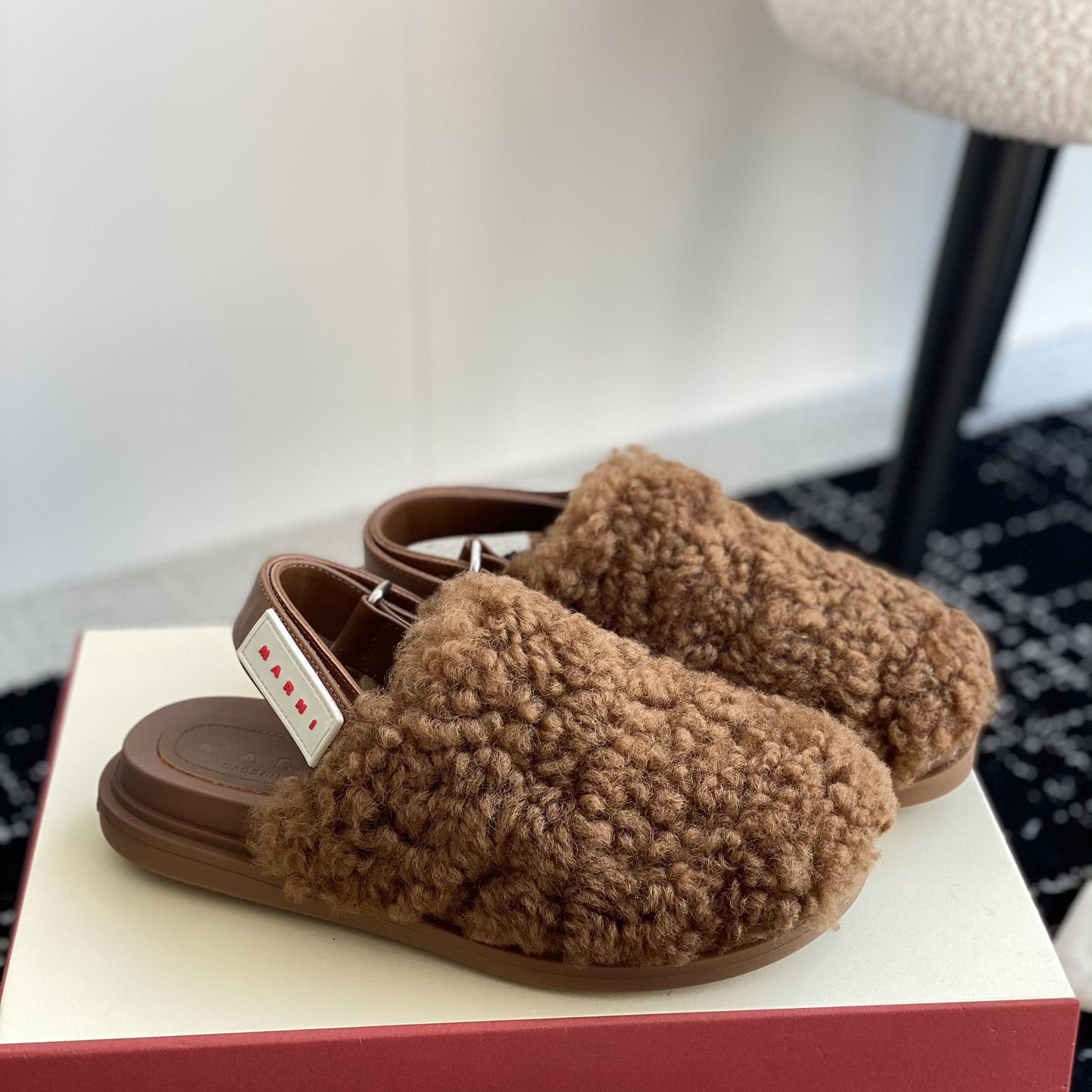 Sabot aus Lammfell von Marni Brown - EUR FASHION