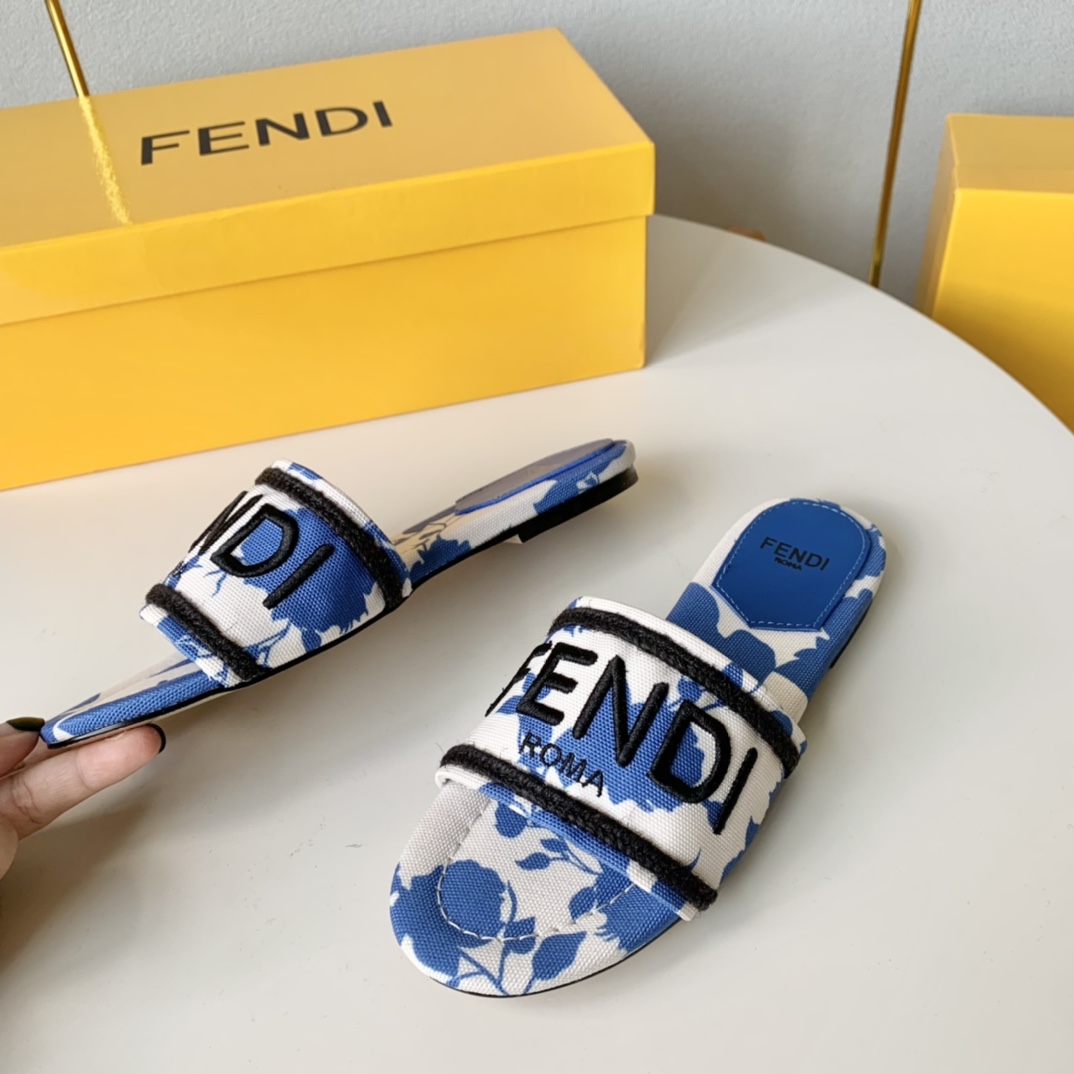 Fendi Signature Blaue Canvas-Slides - EUR FASHION