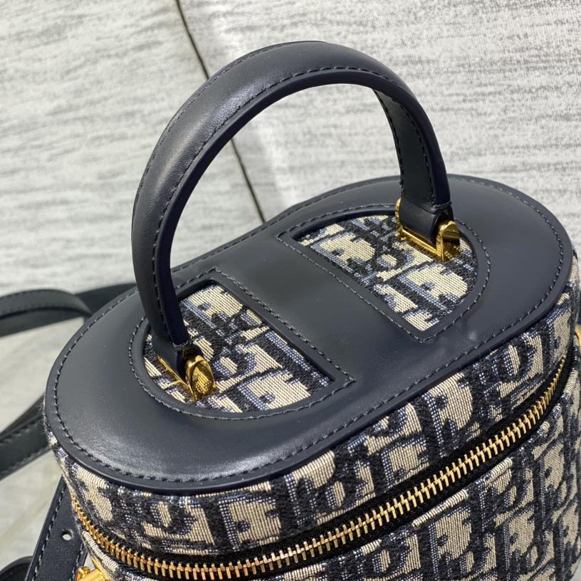 Kleines Dior CD-Signatur-Kosmetiketui - EUR FASHION