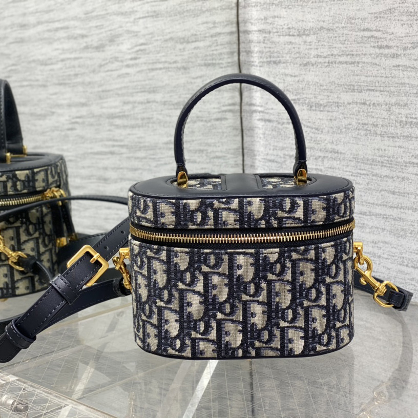 Kleines Dior CD-Signatur-Kosmetiketui - EUR FASHION