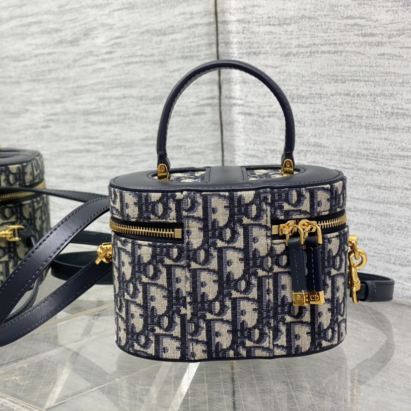 Kleines Dior CD-Signatur-Kosmetiketui - EUR FASHION