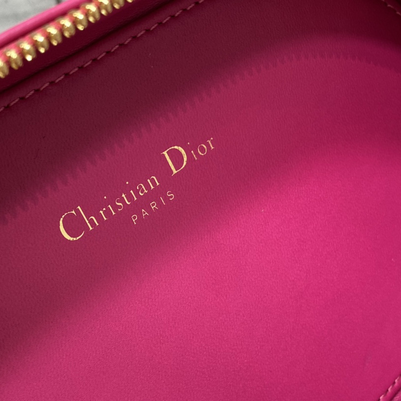 Dior CD Signature ovale Kameratasche - EUR FASHION