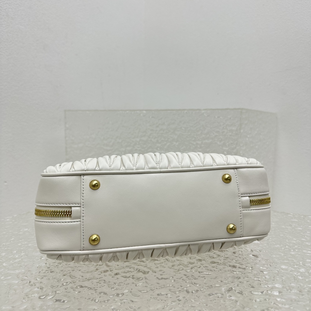 Miu Miu Arcadie Tasche aus Matelassé-Nappaleder - EUR FASHION