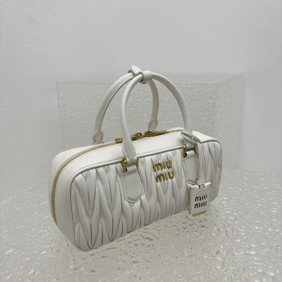 Miu Miu Arcadie Tasche aus Matelassé-Nappaleder - EUR FASHION
