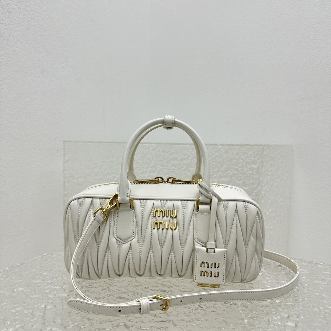 Miu Miu Arcadie Tasche aus Matelassé-Nappaleder - EUR FASHION