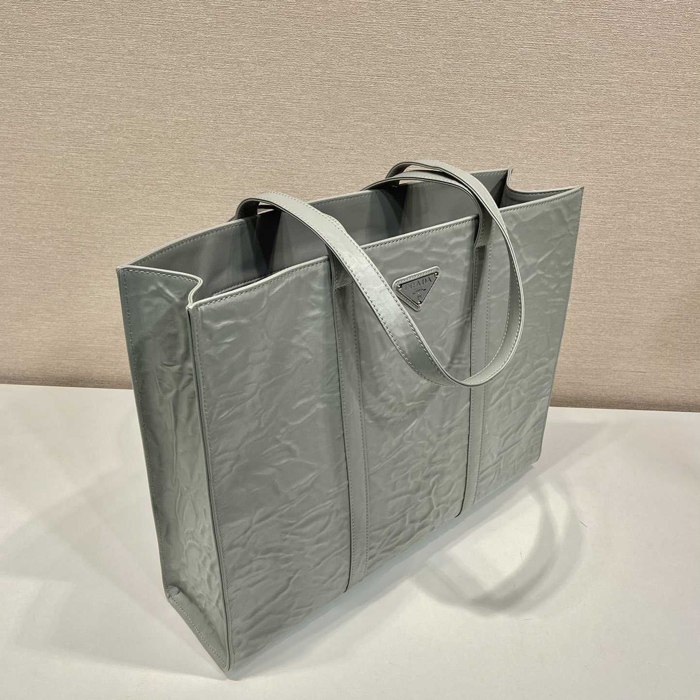 Große Prada-Tasche aus antikem Nappaleder - EUR FASHION