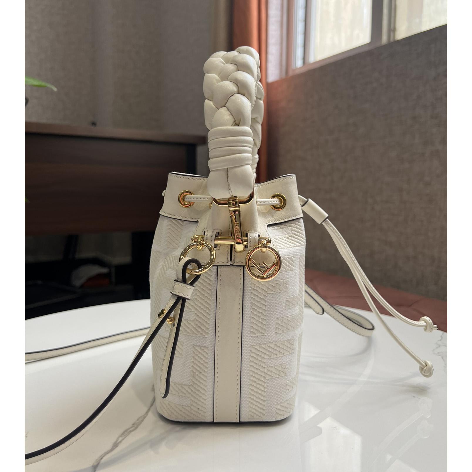 Fendi Mon Tresor FF Minitasche aus weißem Canvas - EUR FASHION