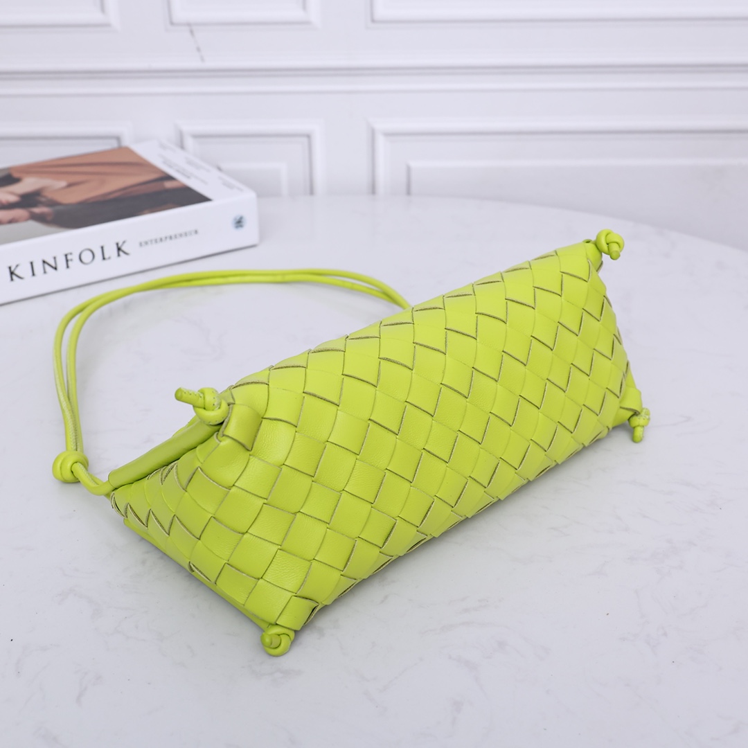 Bottega Veneta Intrecciato Napa Umhängetasche mit Reißverschluss (25*12*11CM) - EUR FASHION