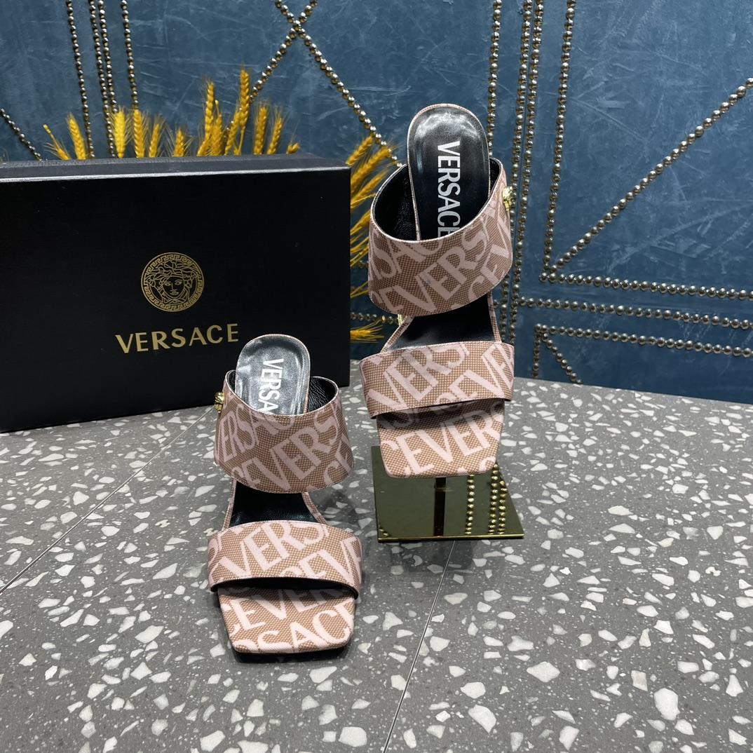 Versace Allover-Pantoletten mit hohem Absatz - EUR FASHION