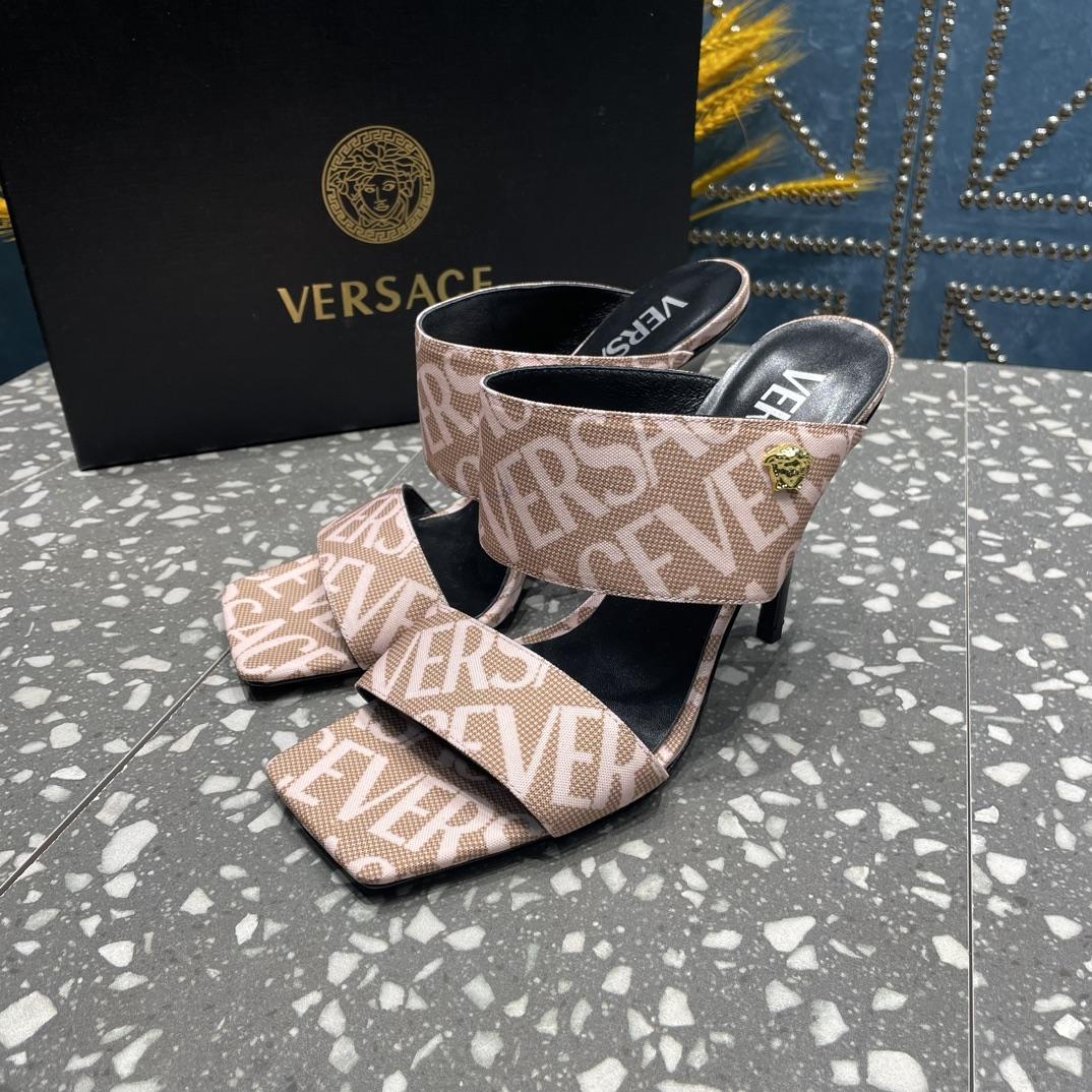 Versace Allover-Pantoletten mit hohem Absatz - EUR FASHION