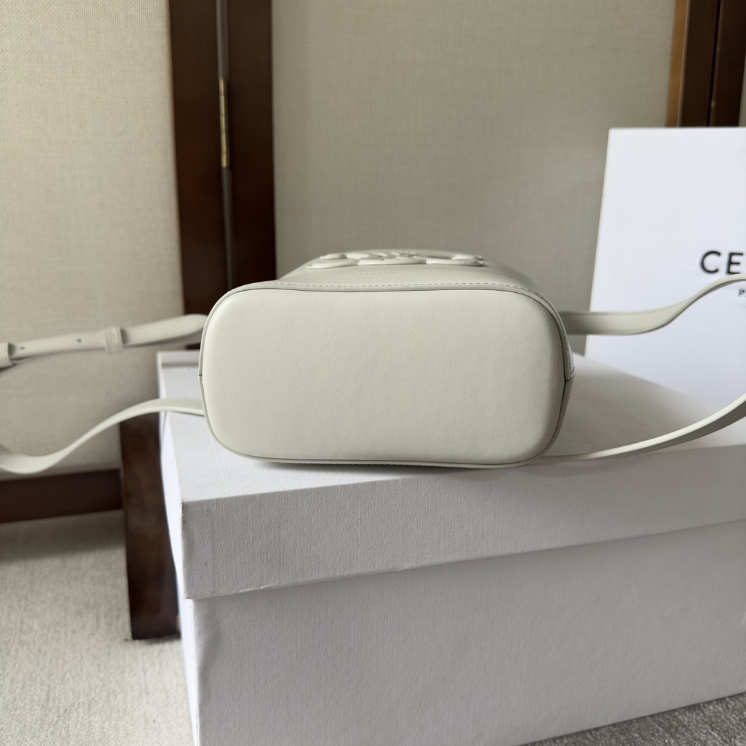 Celine Mini Bucket Cuir Triomphe aus glattem Kalbsleder - EUR FASHION