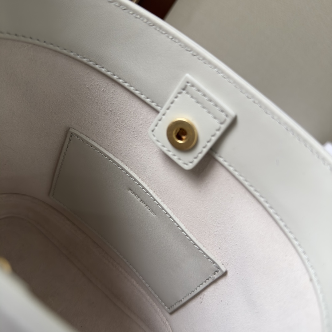 Celine Mini Bucket Cuir Triomphe aus glattem Kalbsleder - EUR FASHION