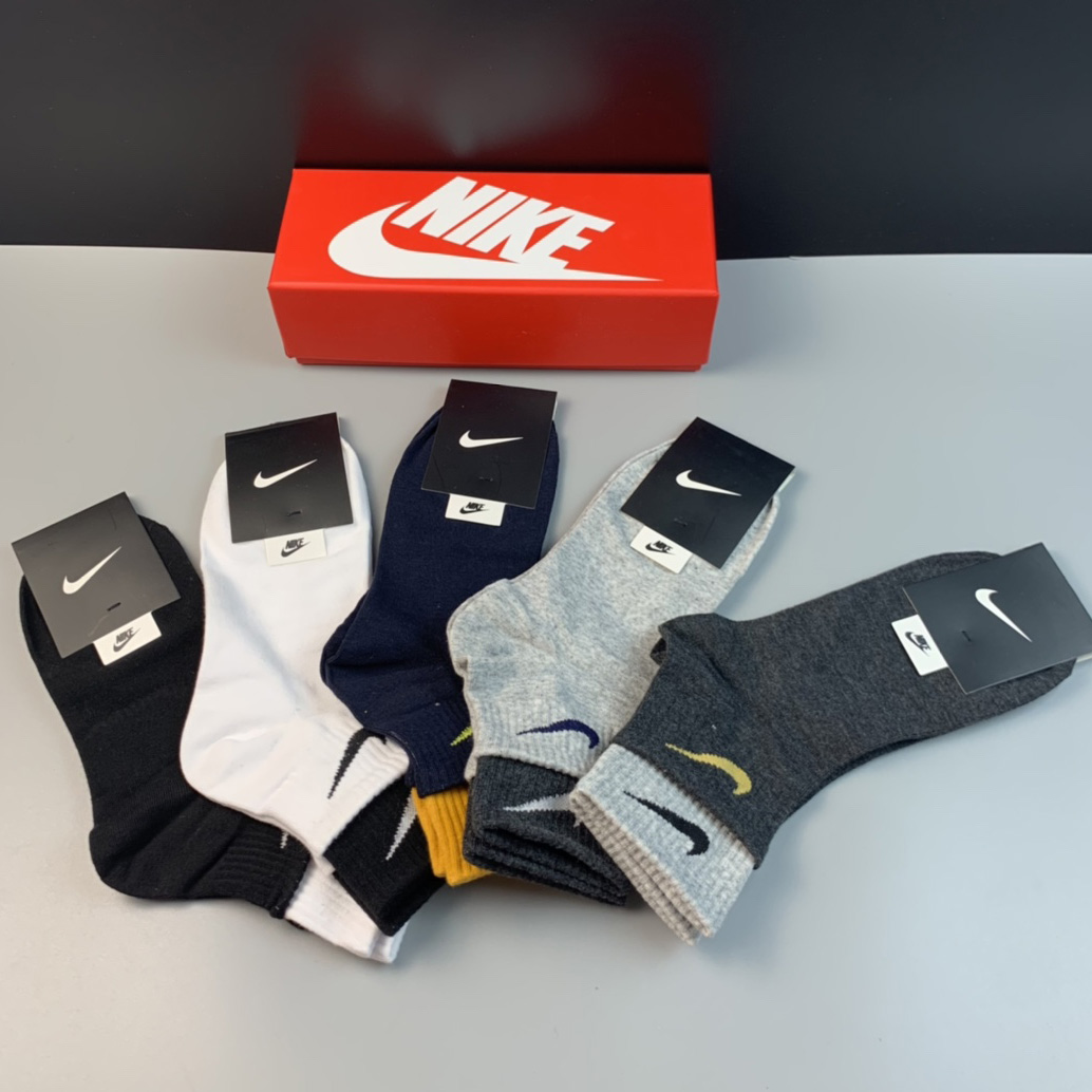 Nike Socken / Box - EUR FASHION