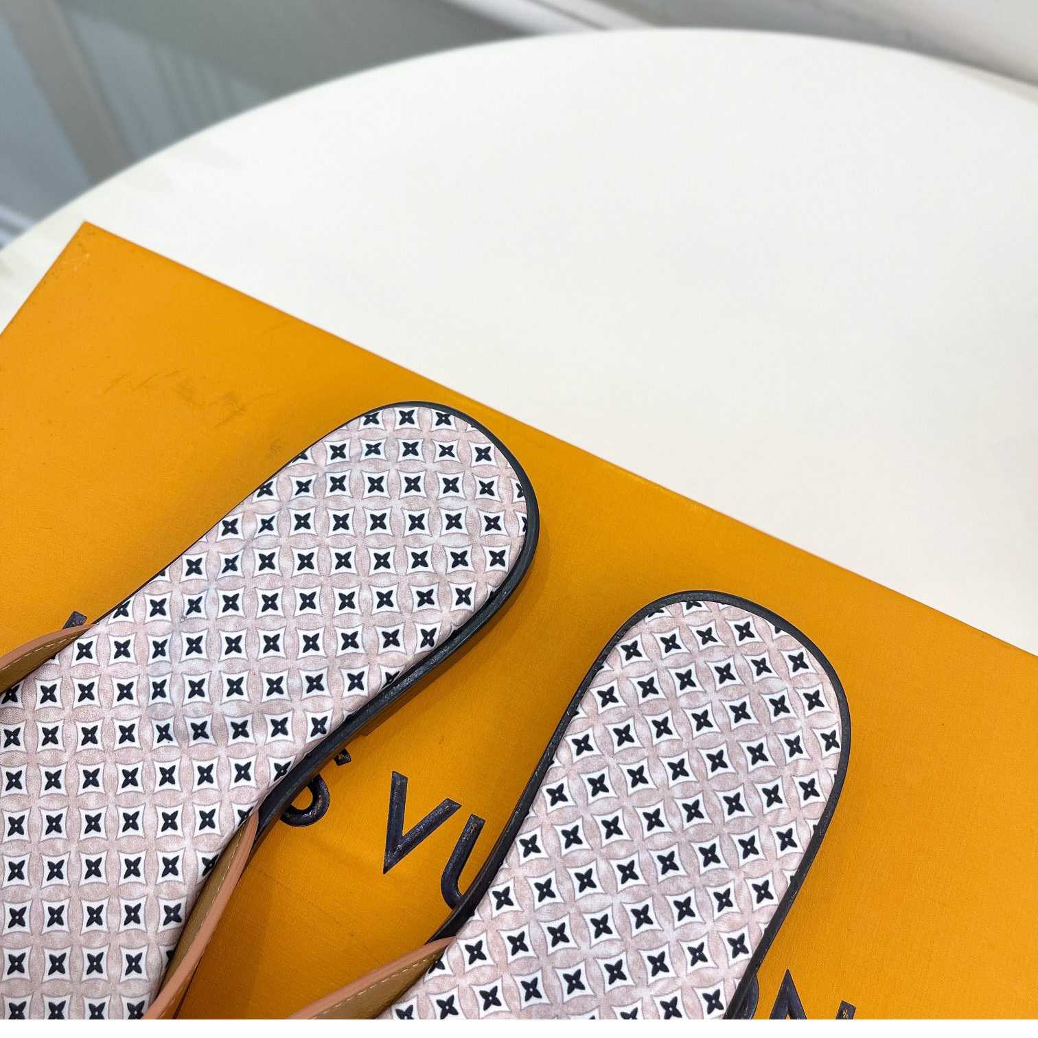 Flaches Louis Vuitton LV Isola Mule - EUR FASHION