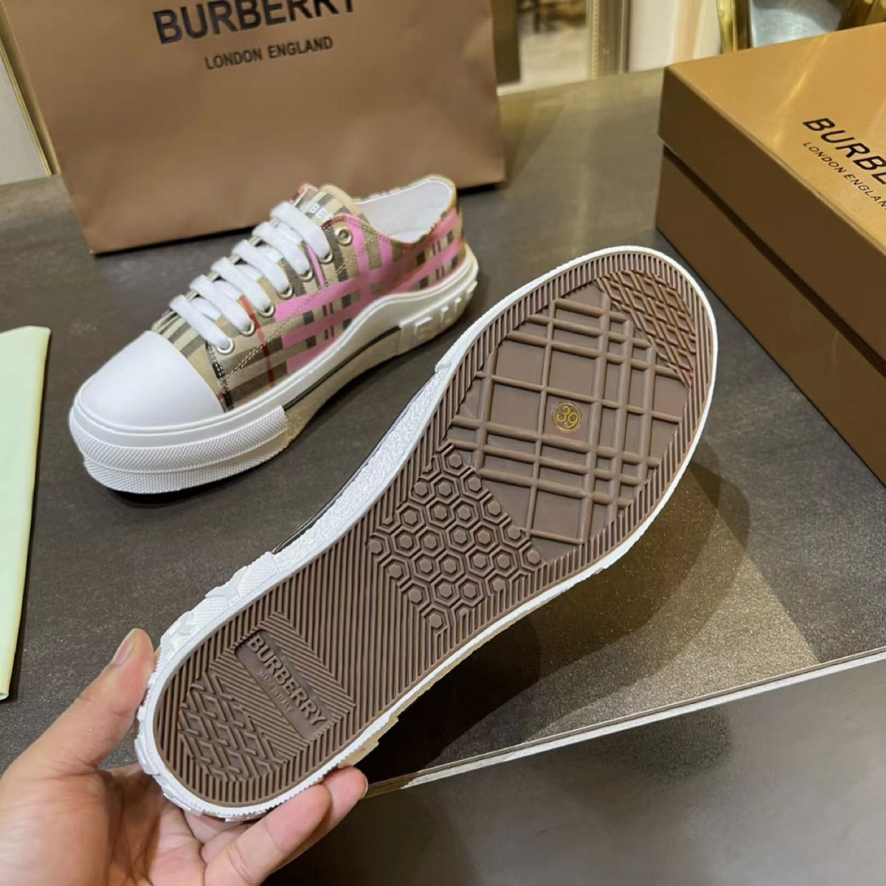 Burberry-Sneaker aus Baumwolle mit Karomuster - EUR FASHION