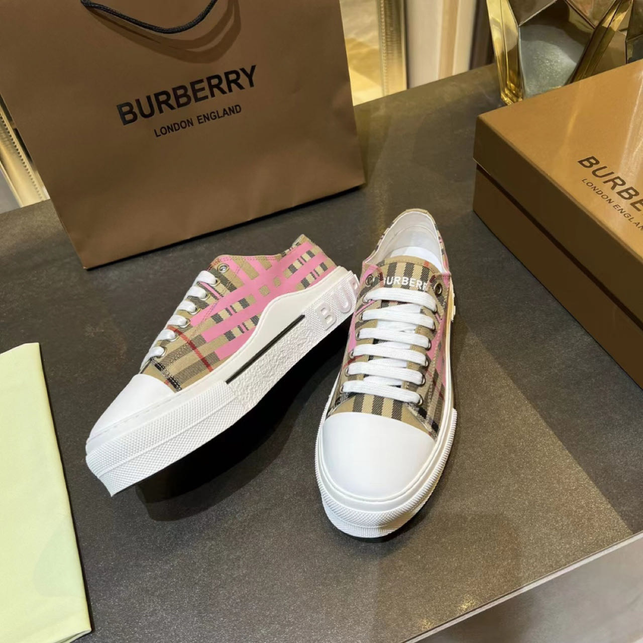 Burberry-Sneaker aus Baumwolle mit Karomuster - EUR FASHION