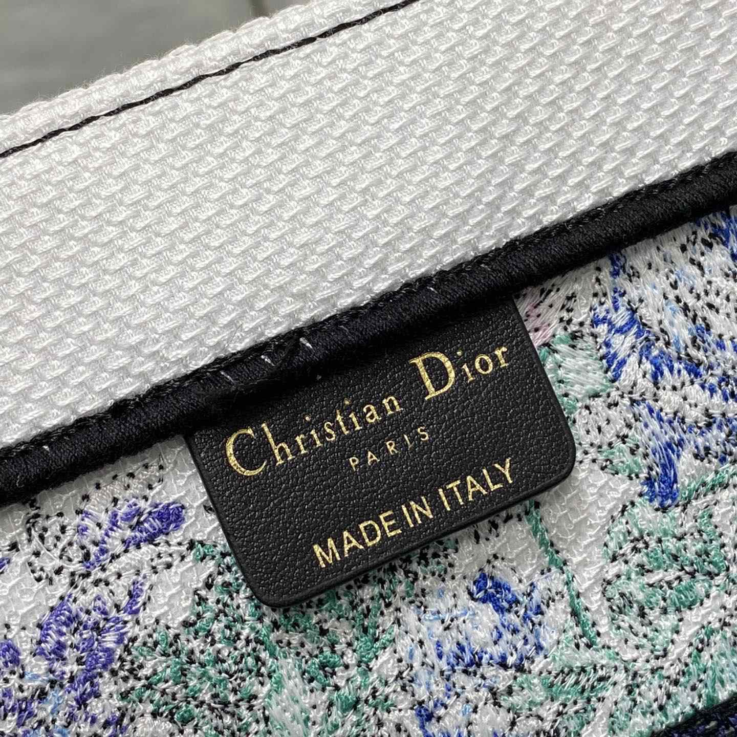Mittlere Dior-Buchtasche von Dior - EUR FASHION