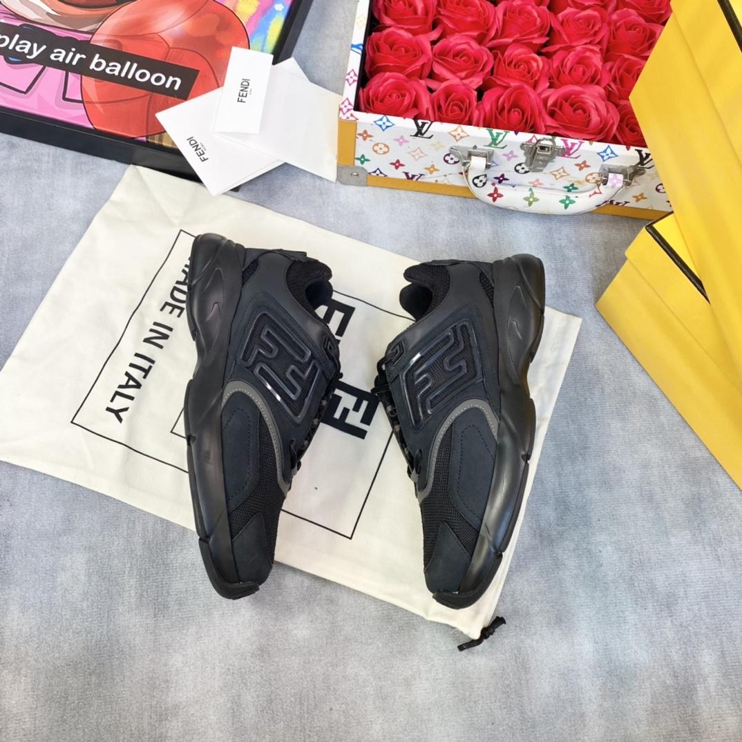 Fendi Faster Trainer Low-Top-Sneaker aus schwarzem Nubukleder - EUR FASHION