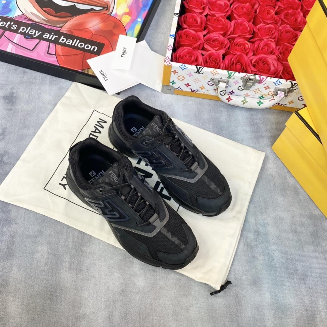 Fendi Faster Trainer Low-Top-Sneaker aus schwarzem Nubukleder - EUR FASHION