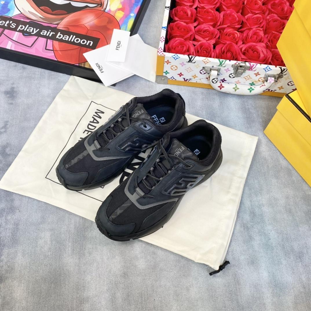 Fendi Faster Trainer Low-Top-Sneaker aus schwarzem Nubukleder - EUR FASHION