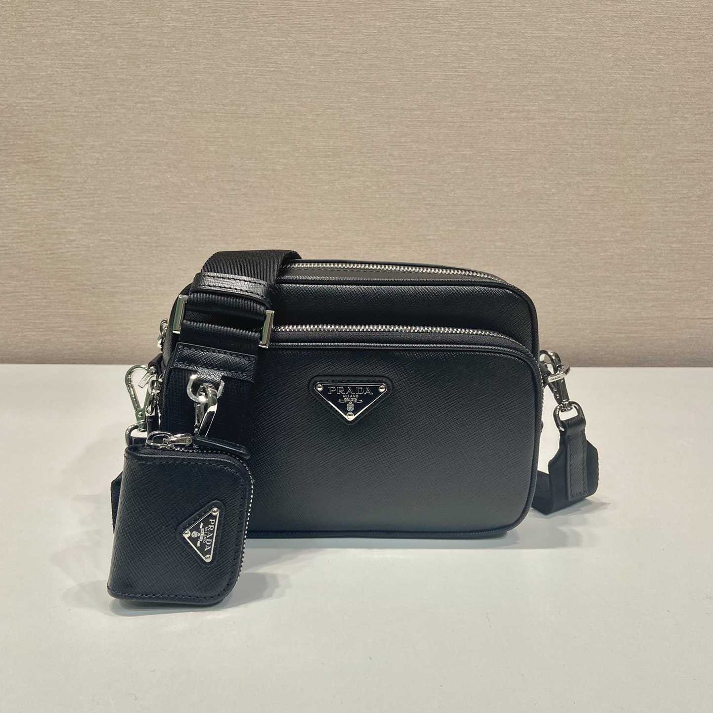 Prada Umhängetasche aus Saffiano-Leder - EUR FASHION