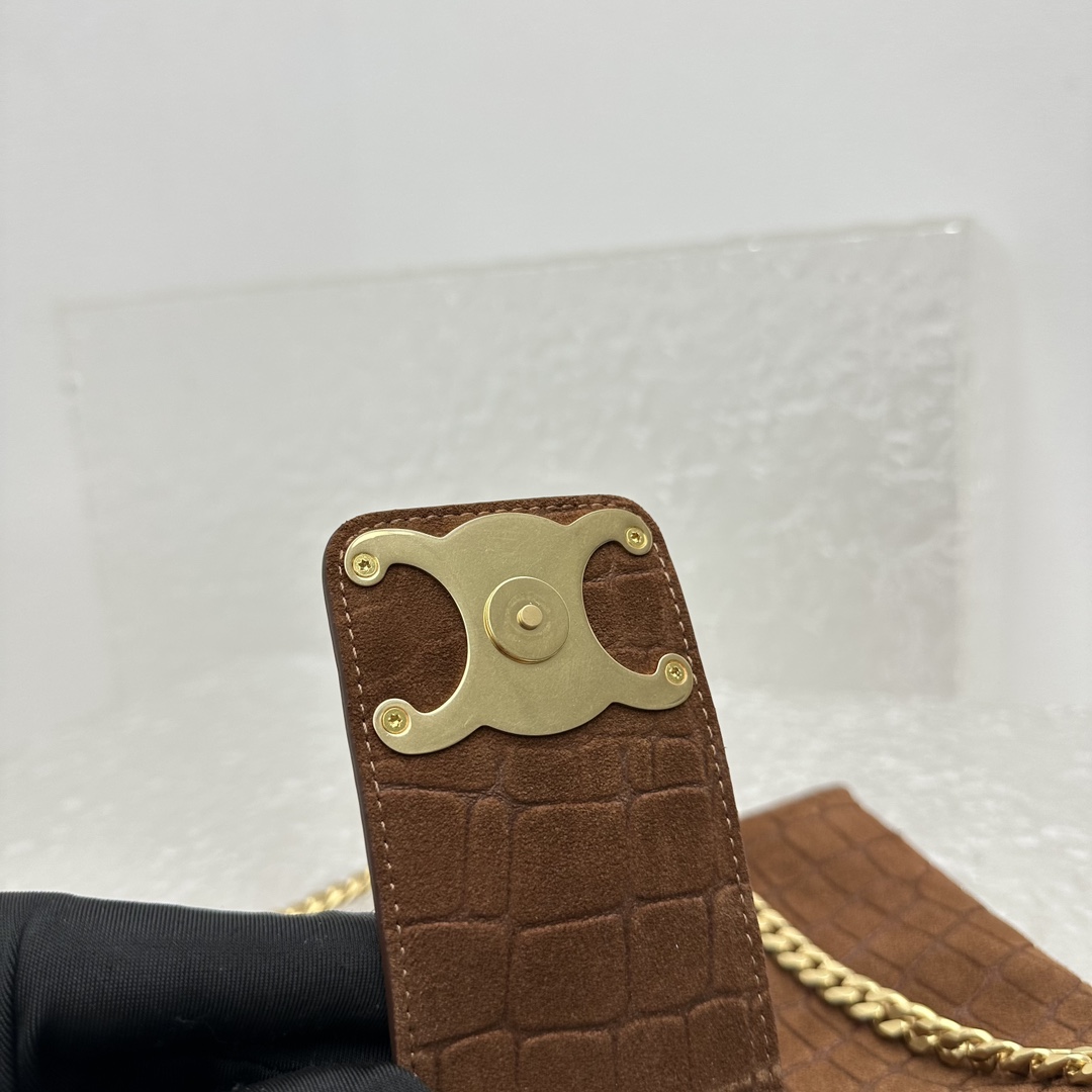 Celine Wiltern Clutch Triomphe Soft aus Wildleder-Kalbsleder mit Krokodilprägung in Braun - EUR FASHION