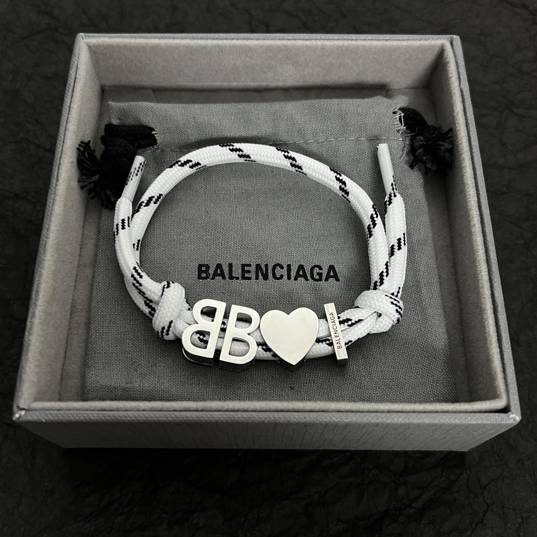 Balenciaga I <3 BB Armband in Weiß - EUR FASHION