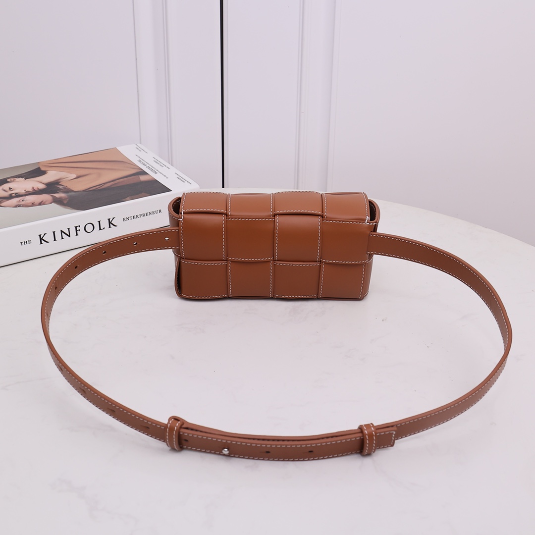 Bottega Veneta Kassetten-Gürteltasche - EUR FASHION