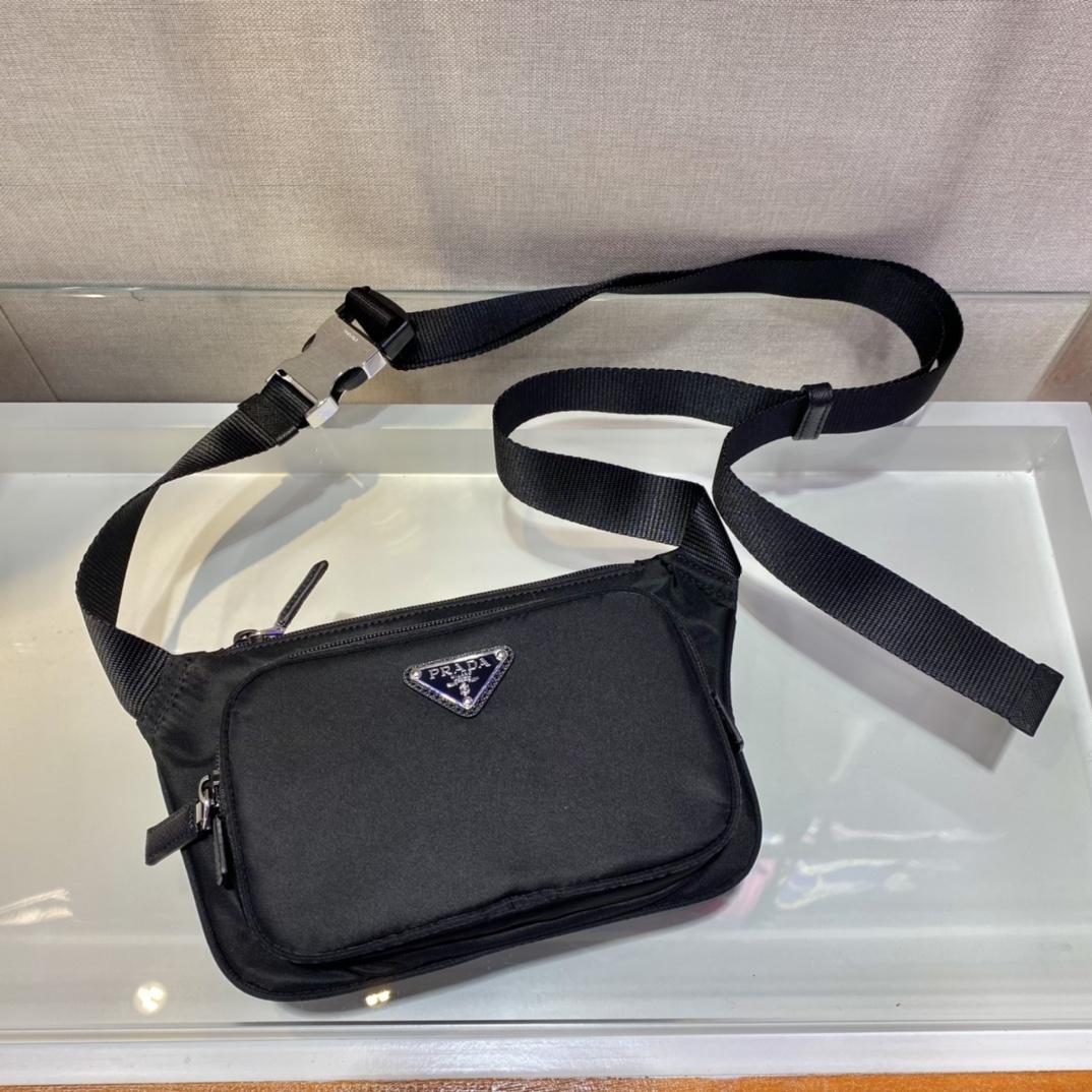 Prada Umhängetasche aus Re-Nylon und Saffiano-Leder - EUR FASHION