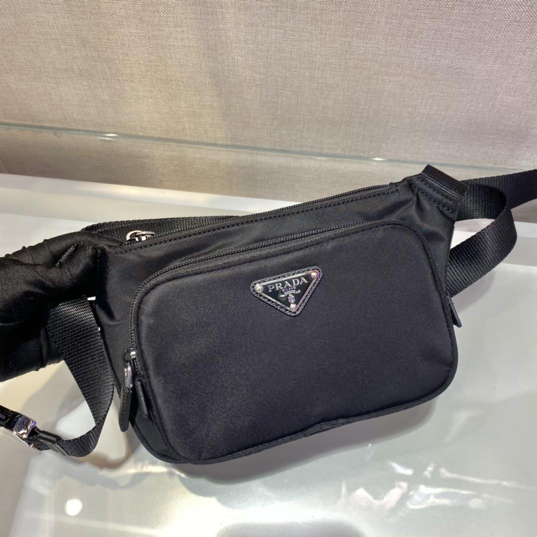 Prada Umhängetasche aus Re-Nylon und Saffiano-Leder - EUR FASHION