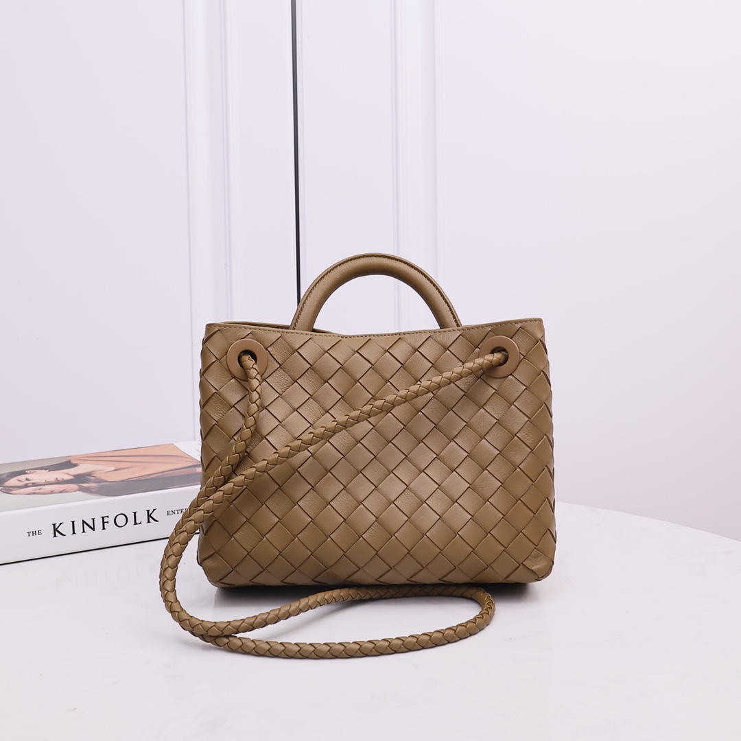 Bottega Veneta Small Andiamo - EUR FASHION