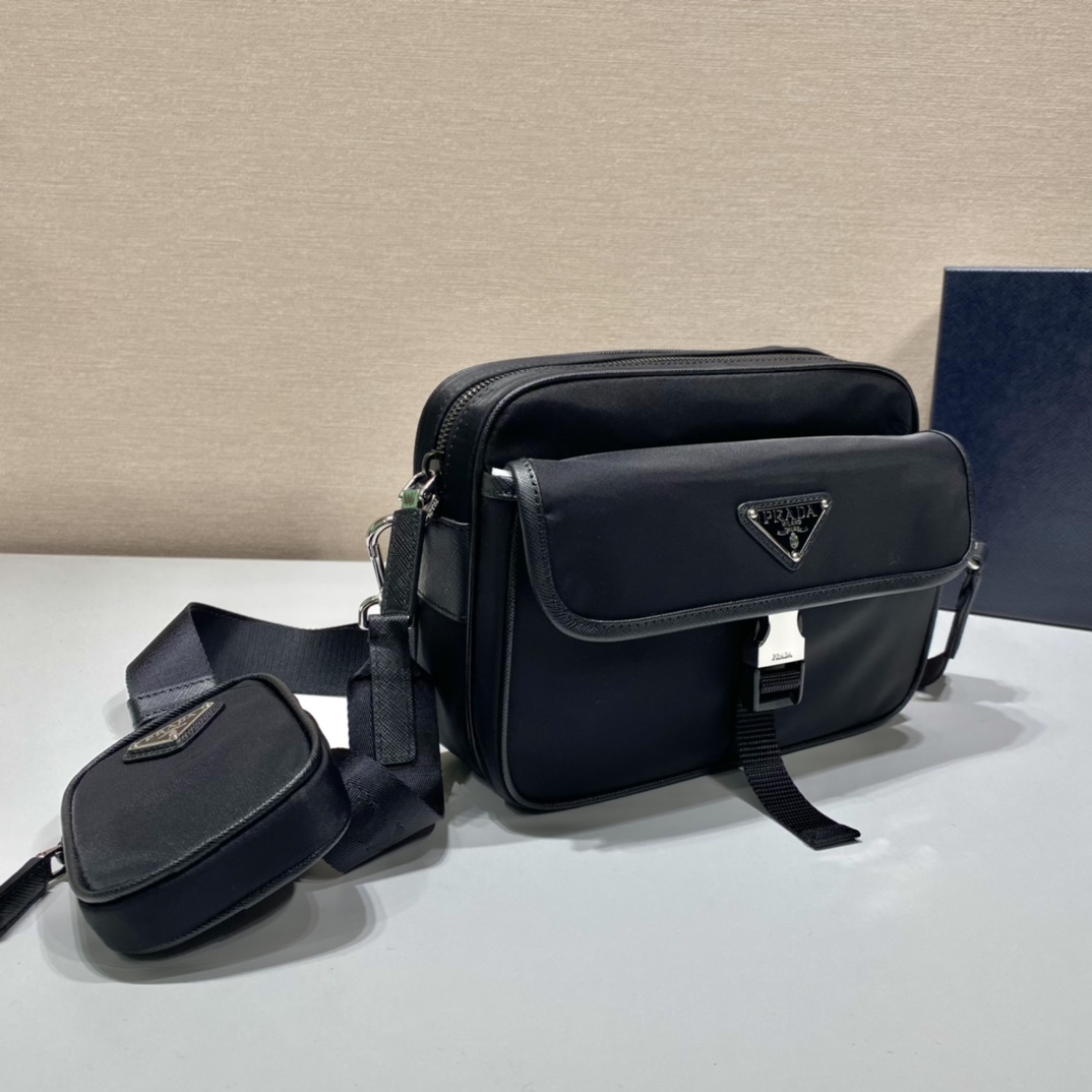 Prada Umhängetasche aus Re-Nylon-Saffiano-Leder (22-16-5 cm) - EUR FASHION