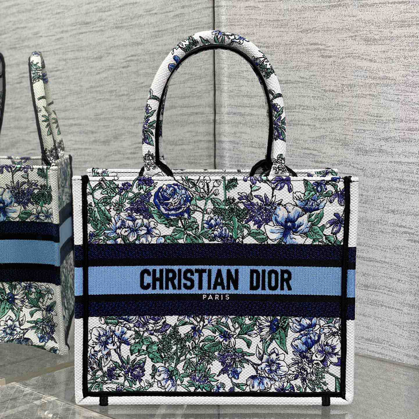 Kleine Dior-Buchtasche von Dior - EUR FASHION