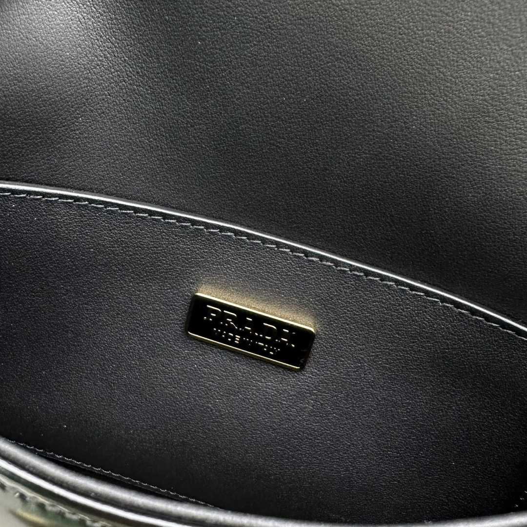 Prada Umhängetasche aus gebürstetem Leder - EUR FASHION