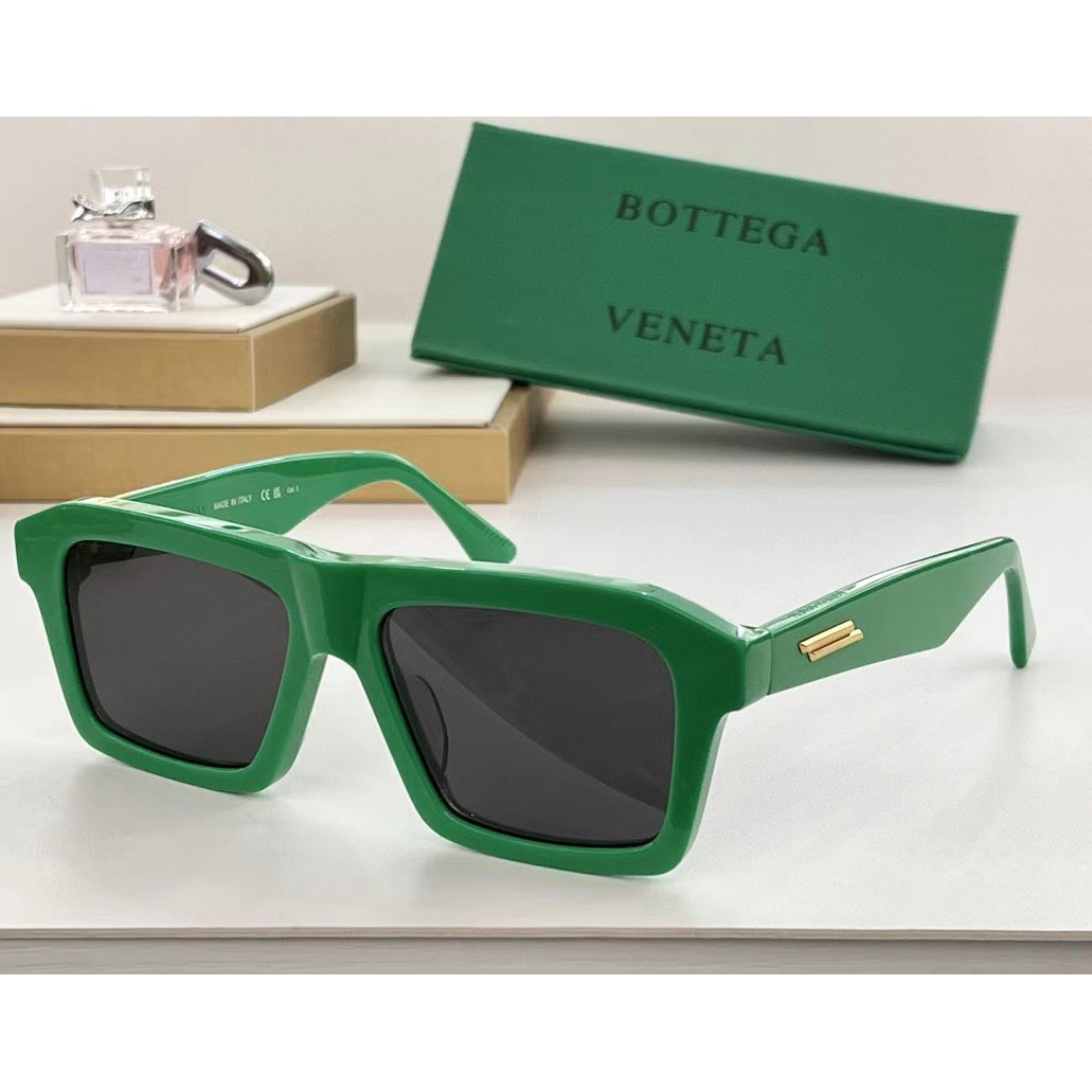 Grüne quadratische Sonnenbrille von Bottega - EUR FASHION