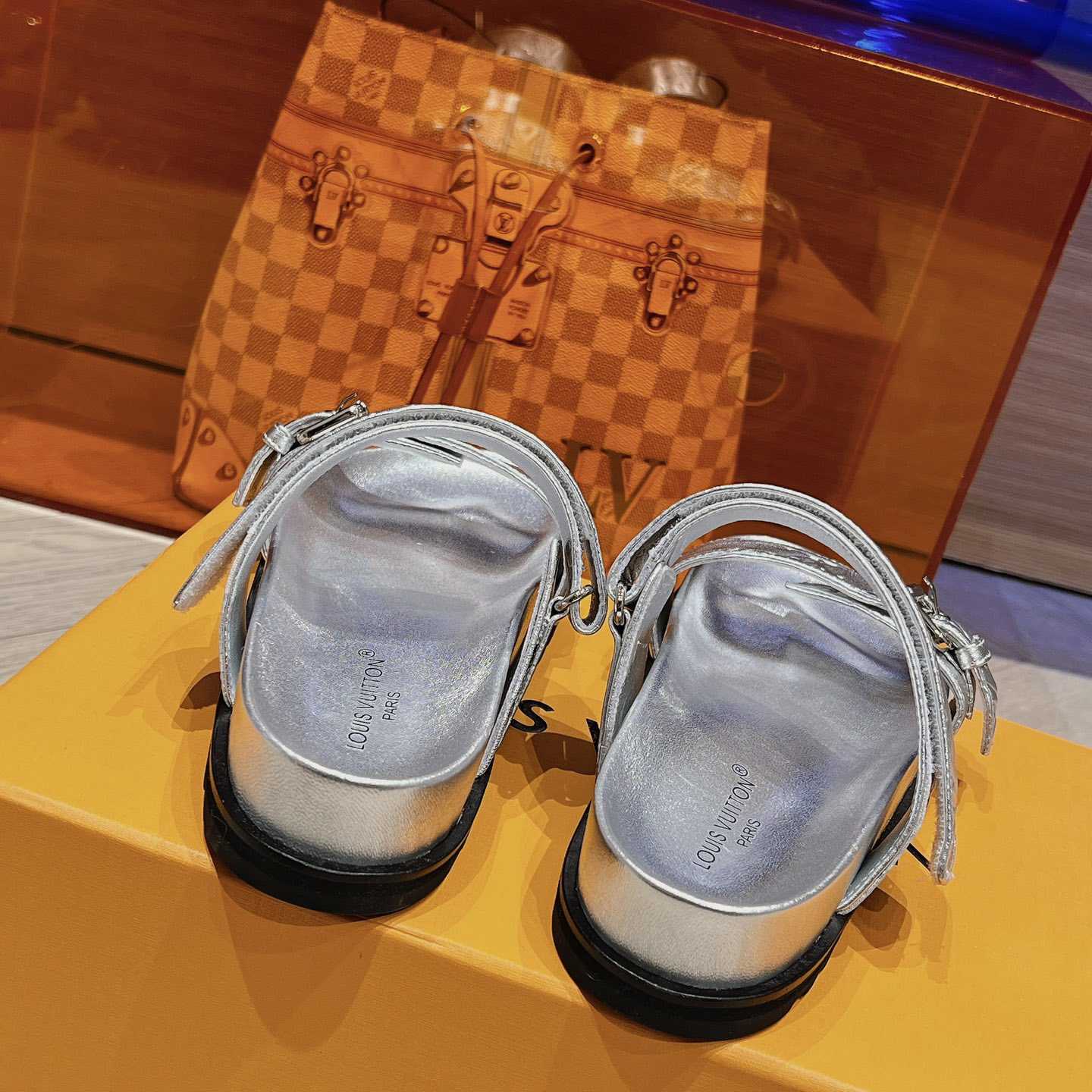 Louis Vuitton Bom Dia Flat Comfort Mules 1AB3OG - EUR FASHION