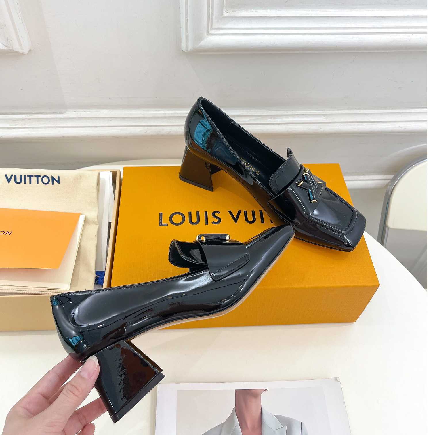Louis Vuitton Shake Loafer 1ABTL2 - EUR FASHION